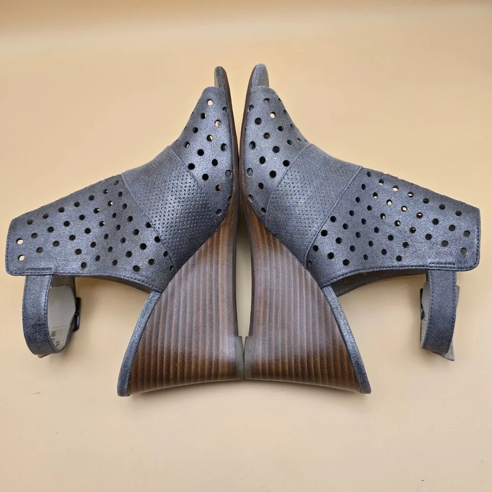 Johnston & Murphy Grey Suede Perforated Wedge Sandals 8M 78-41506 Made in Brazil